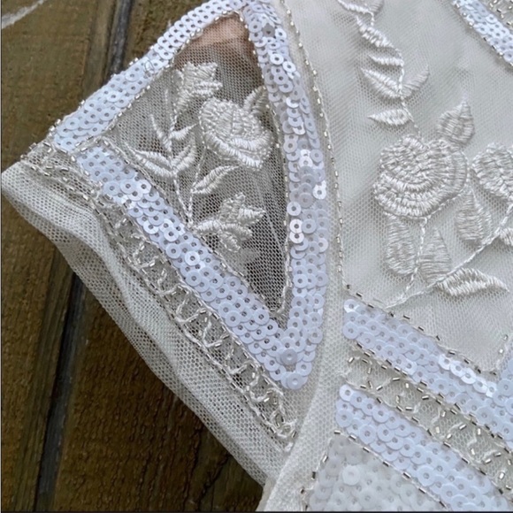 White Art Deco Sequins Bodycon Mini Dress 🌿 - Picture 8 of 10